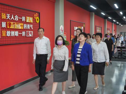 全国总工会女职工部莅临不朽情缘电气调研女职工工作