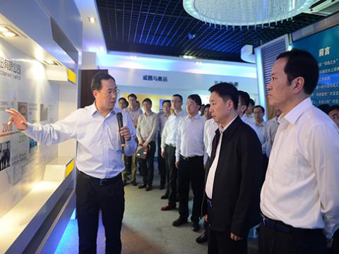 宜昌市委书记夏锦文莅临不朽情缘股份视察